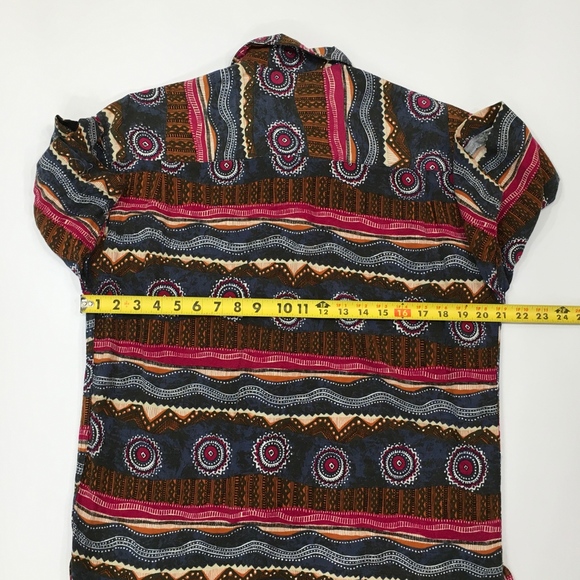 Guess Men's Geometric Abstract Button Down Shirt - Picture 3 of 4